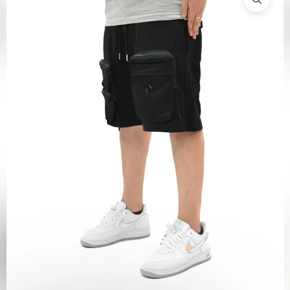 ⭐️ Switch Remarkable Heavy Knit Cargo Shorts Black NWT Size XL - Picture 2 of 7